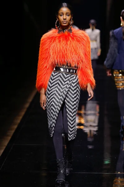 Look 38